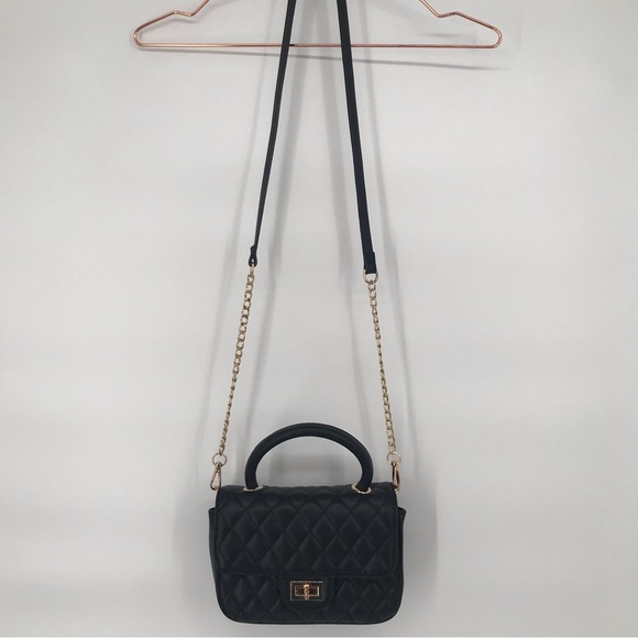 🍄4 for $35 Vegan Leather Quilted Convertible Handbag - Picture 7 of 9